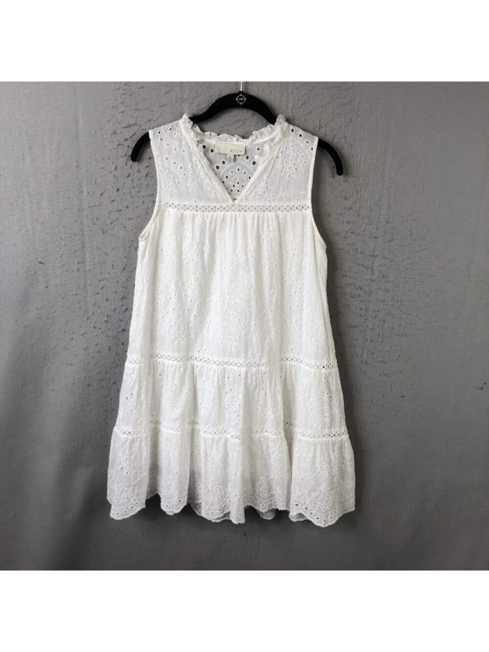 Pinch Dress Womens M White Eyelet Lace Tiered Trapeze Swing Sundress Boho